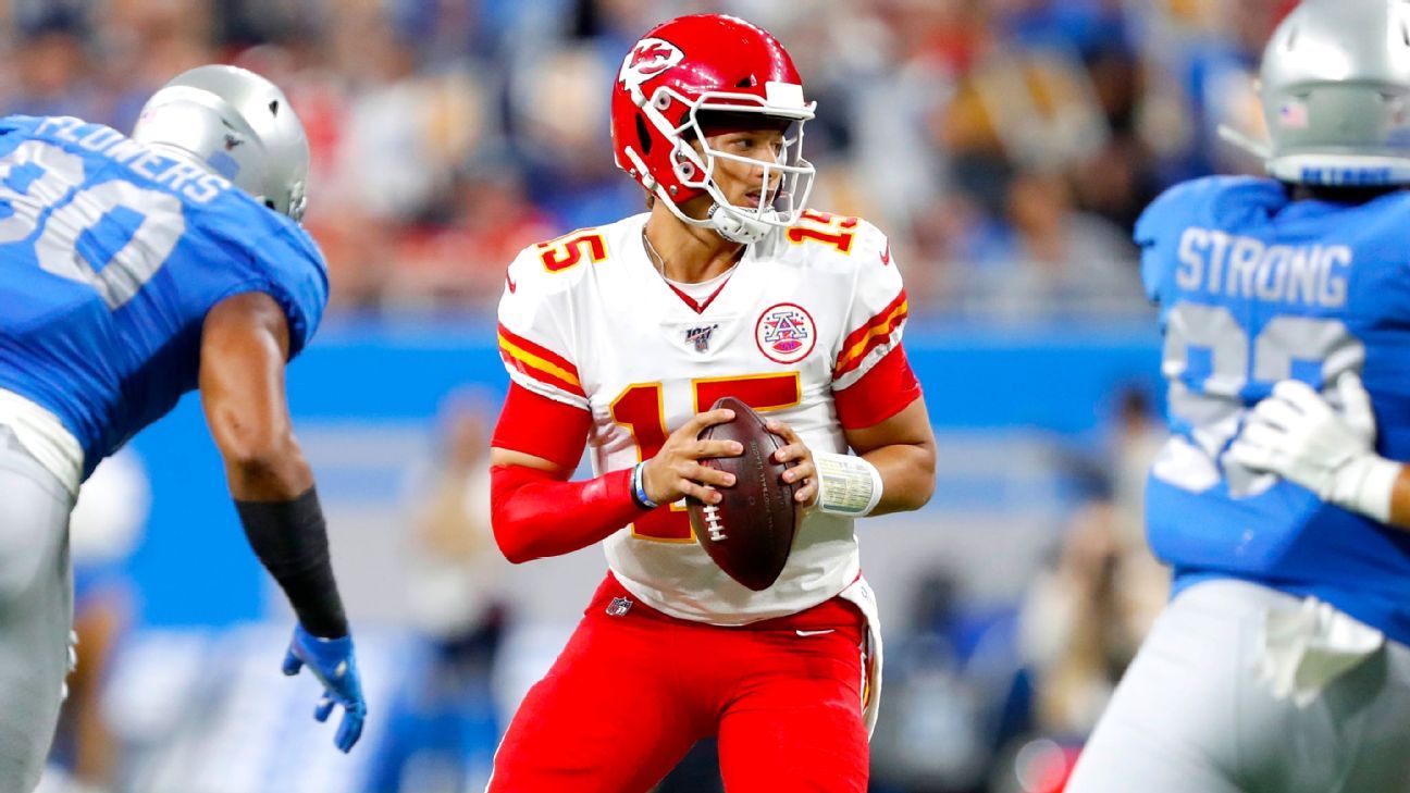 NFL Week 12 Stats: Patrick Mahomes extends November-December win streak,  while Cardinals suffer heart-breaking loss, NFL News