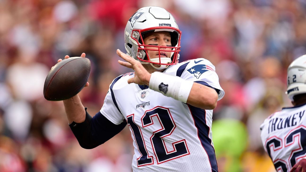 Patriots' Tom Brady nearing Brett Favre, Peyton Manning on NFL's all-time  passing list