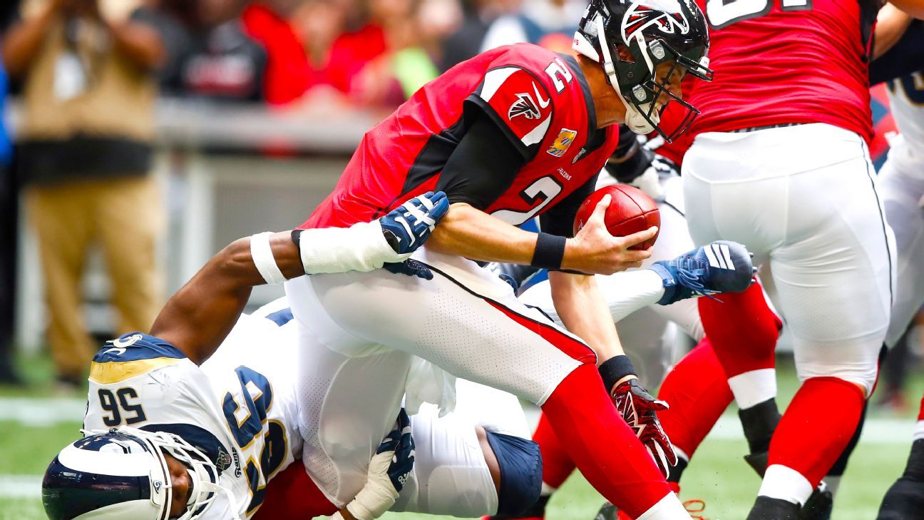 Falcons had to call a timeout because Matt Ryan broke his knee brace while  sliding