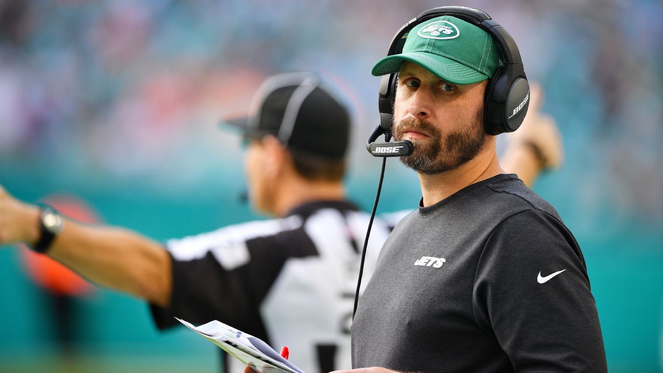 Jets coach Adam Gase unhappy with players' complaints via social media - ESPN