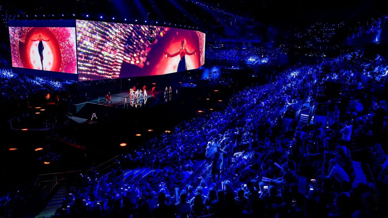 League of Legends World Championship final opening ceremony a spectacle