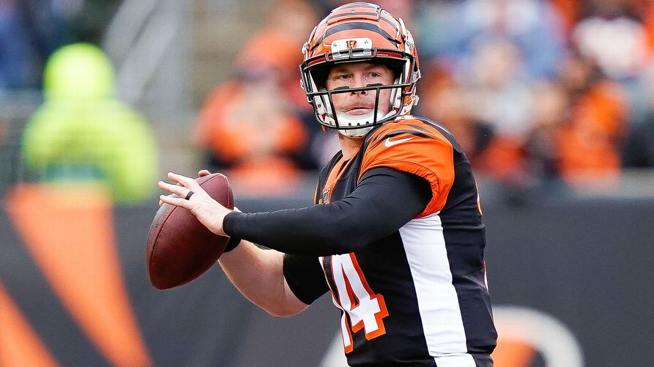 Dalton returns and leads Bengals to 1st win, 22-6 over Jets