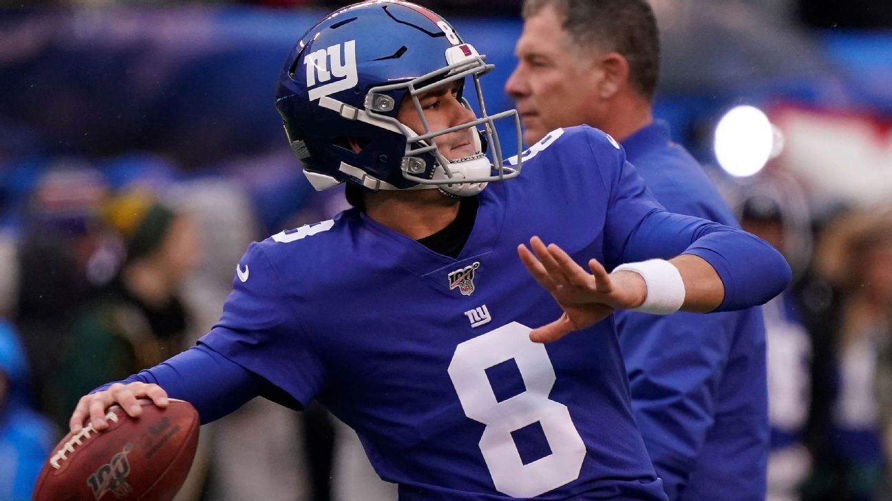 Daniel Jones returns as Giants starter, Eli back on bench