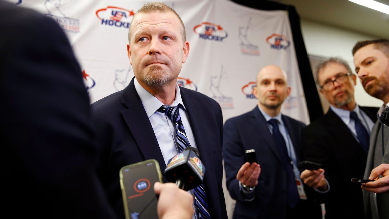 Retired goalie Tim Thomas details brain damage from hockey