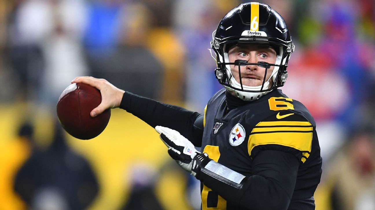 The Steelers hold on to defeat the Patriots, 17-10