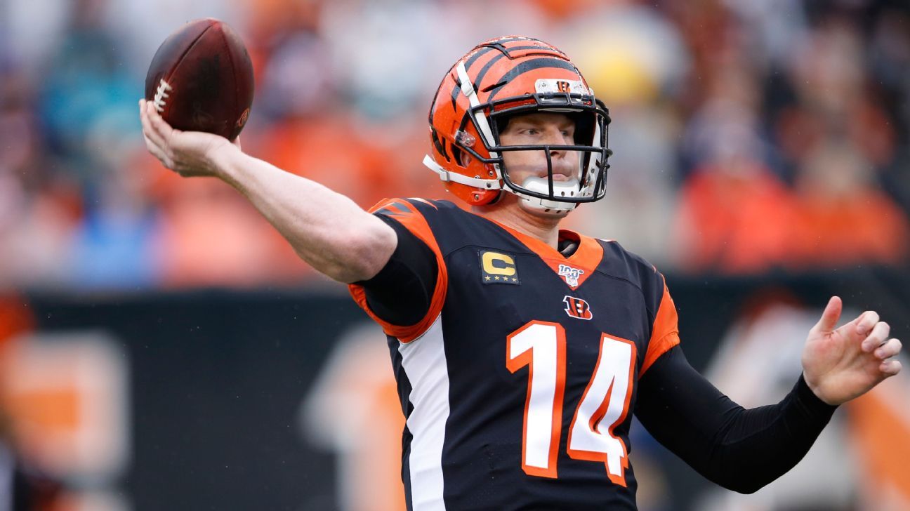 Sources -- Chicago Bears QB Andy Dalton could miss additional time because  of knee injury - ESPN