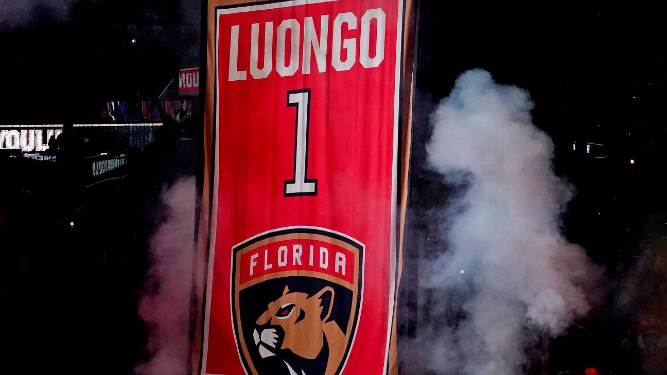 Roberto Luongo 'humbled' as Panthers raise No. 1 jersey to rafters