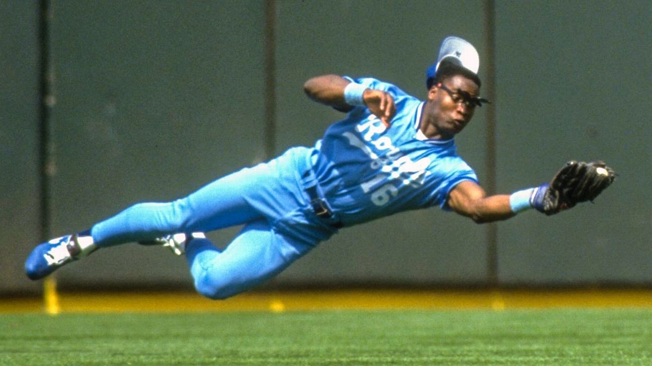 Bo Jackson BREAKS bat over his helmet! 