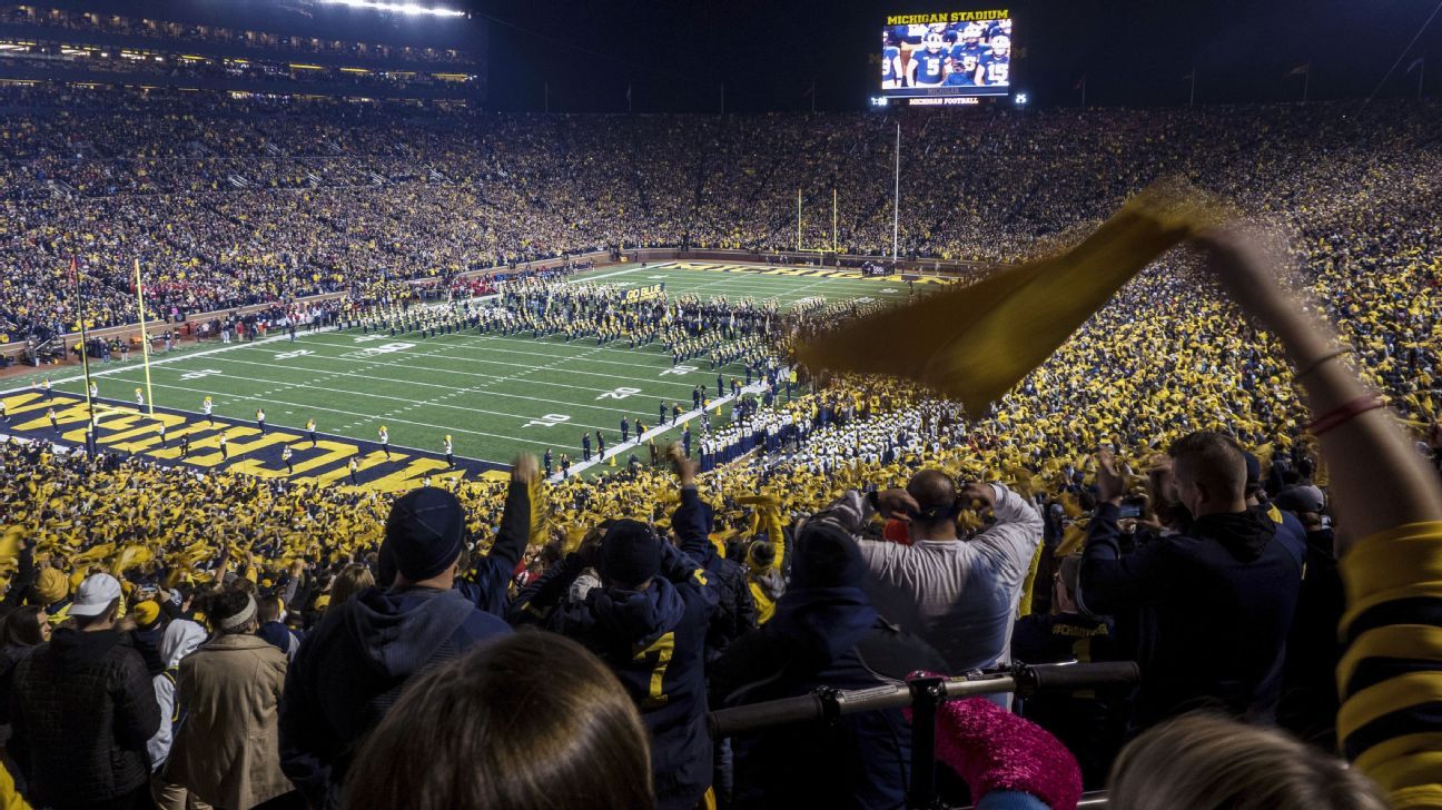 Packers Hall of Fame inside Lambeau Field to reopen amid coronavirus