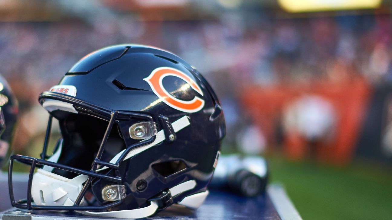 Bears trading No. 1 overall pick to Panthers for haul that