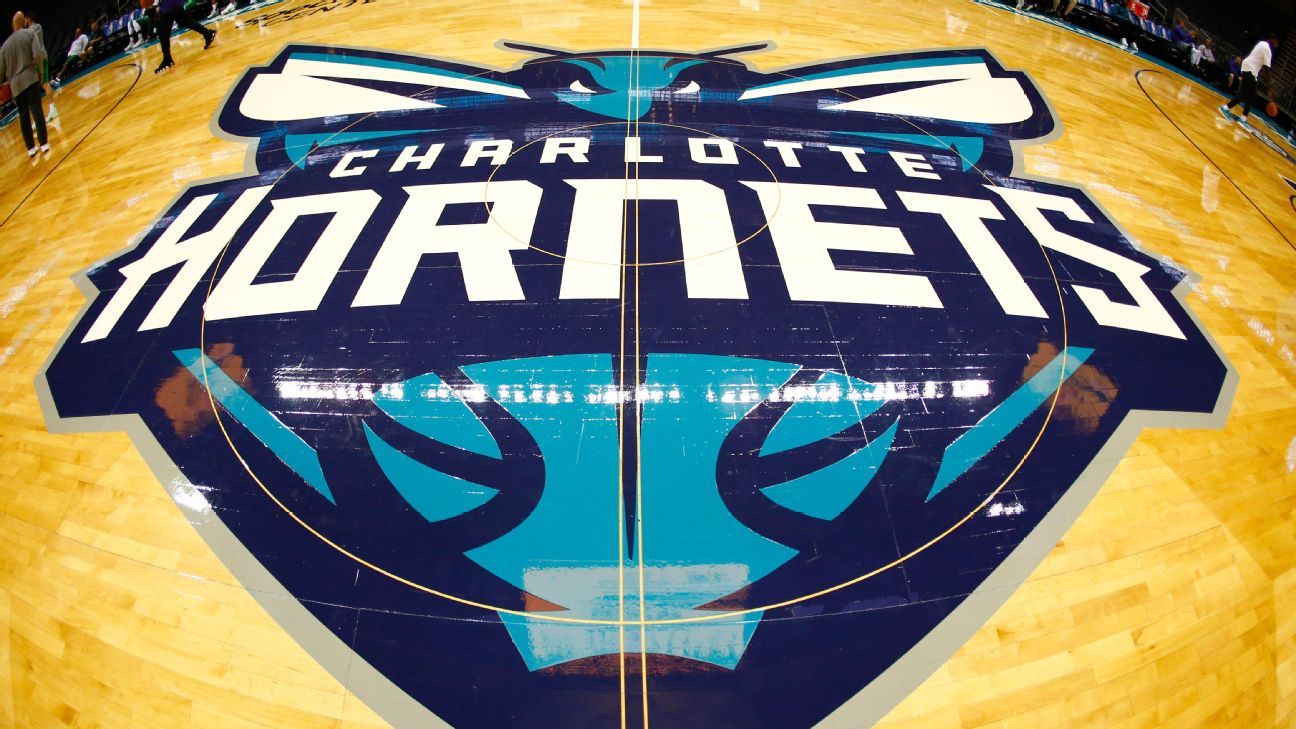 Should the Charlotte Hornets trade #2 NBA Draft pick for Zion