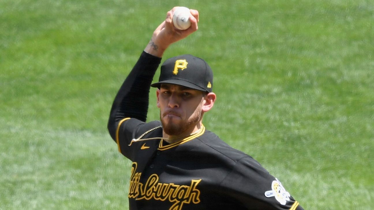 The San Diego Padres will acquire right-hander Joe Musgrove of the Pittsburgh Pirates, sources say
