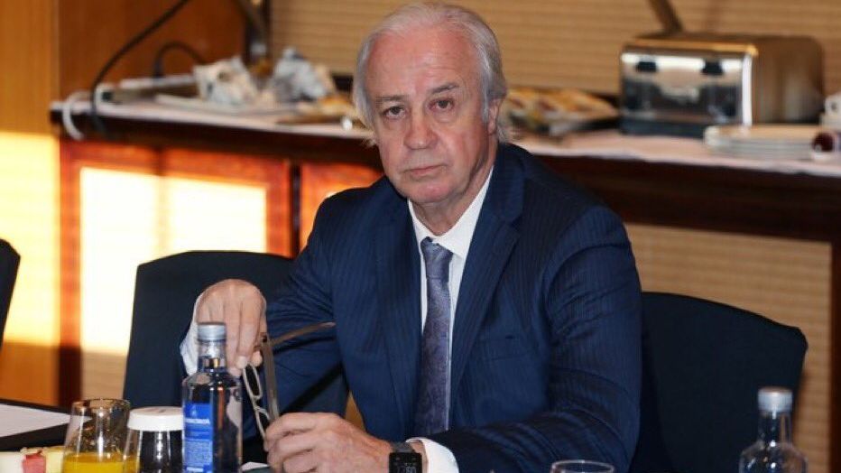 Carlos Tusquets toma posesión como presidente interino del ...