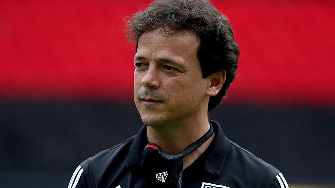 Vasco demite Fernando Diniz e vai em busca de novo técnico: veja