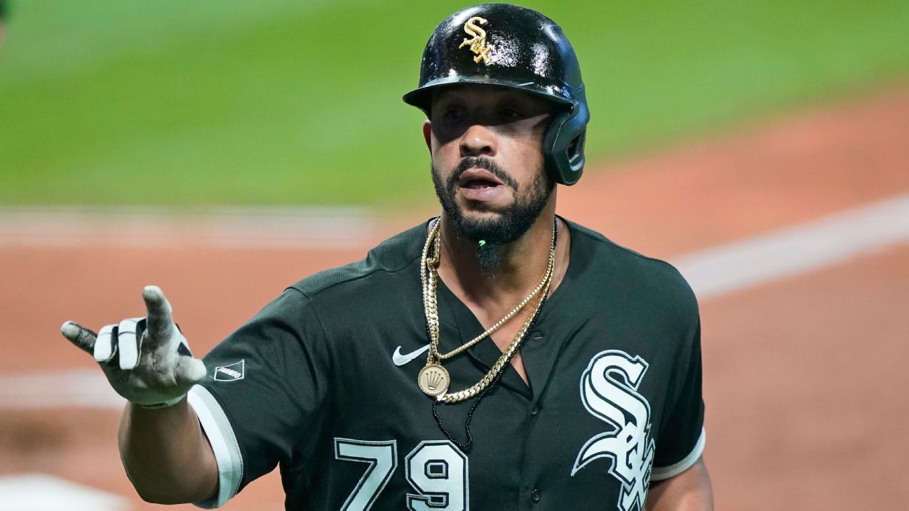 White Sox' José Abreu plays third base after ejections vs. Angels