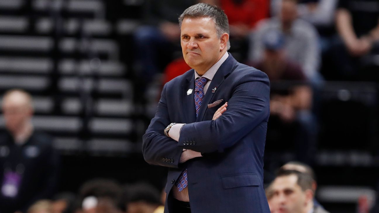 New Mexico State Aggies men's basketball temporarily moving to Phoenix