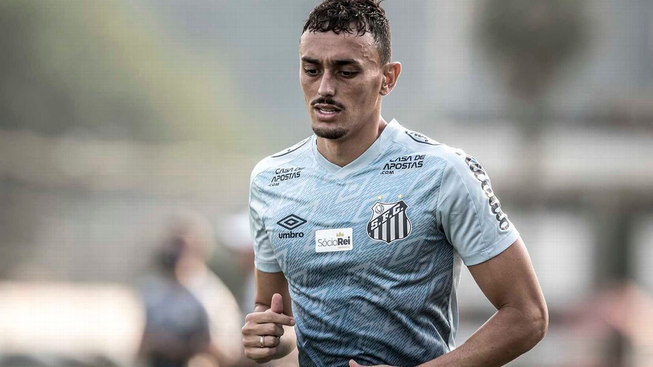 Pituca não descarta jogar a Série B pelo Santos, mas adota cautela:  Esperar para ver o que vai acontecer - Gazeta Esportiva