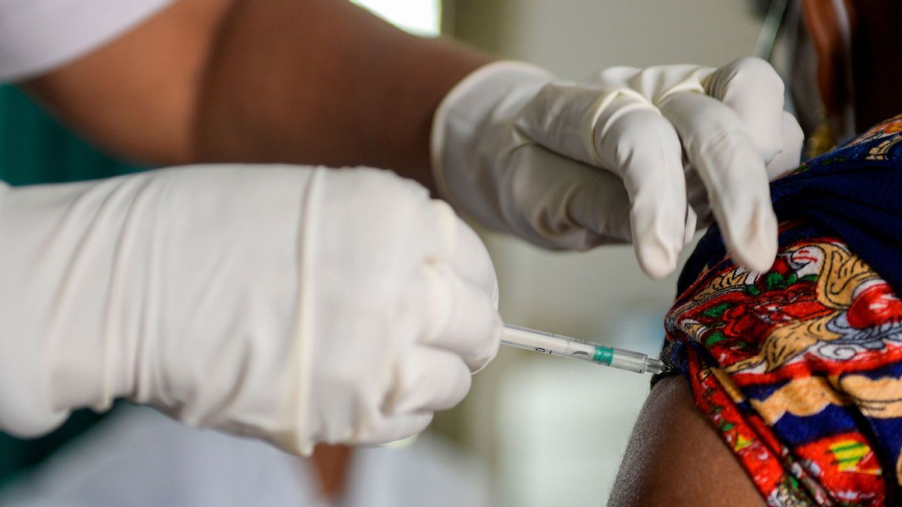 NFL hopes 'everyone' will get vaccinated, but won't be requirement