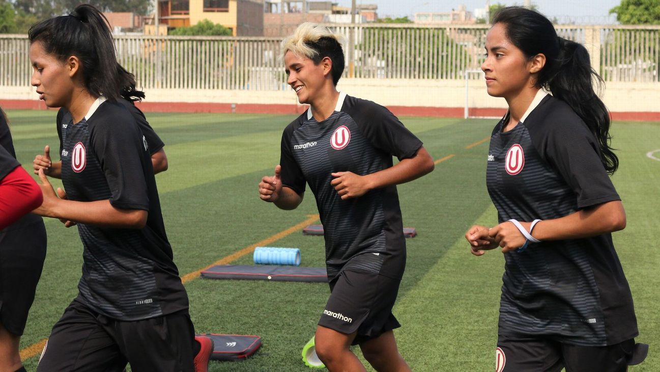 El equipo femenino de Universitario lucha por la vuelta a los