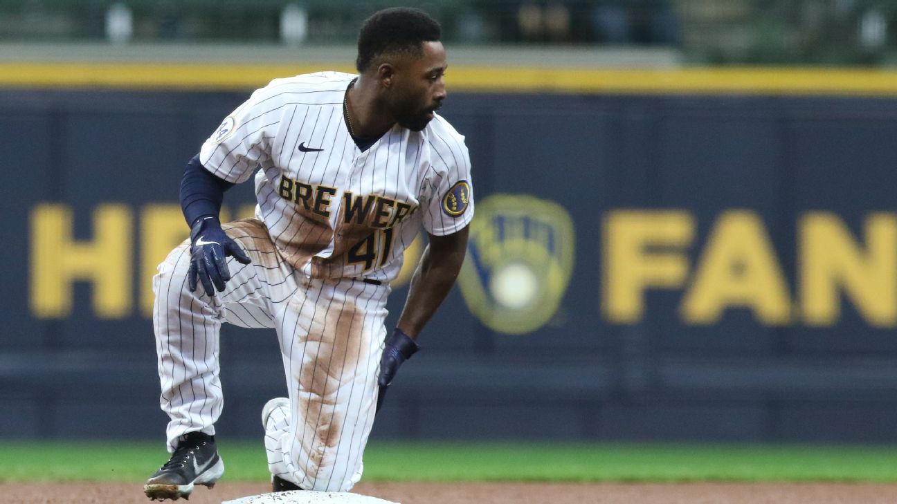 Red Sox trade Hunter Renfroe to Brewers for Jackie Bradley Jr., prospects