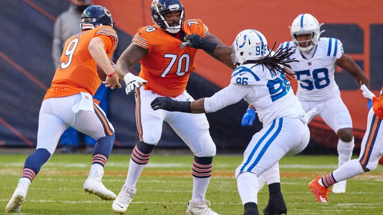 Denver Broncos offensive tackle Bobby Massie (70) gets set on the line of  scrimmage during an NFL football game against the Kansas City Chiefs  Sunday, Dec. 5, 2021, in Kansas City, Mo. (