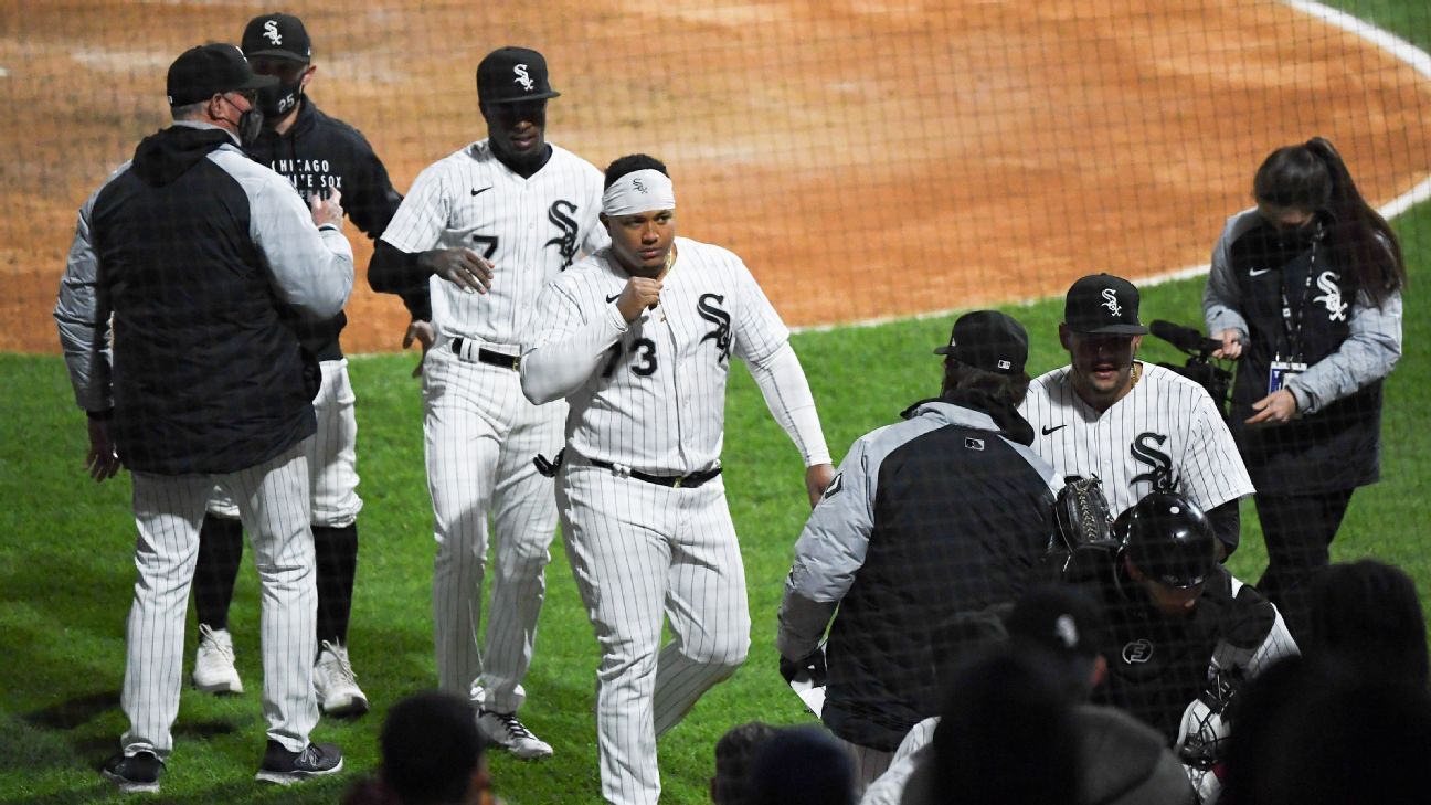 Chicago White Sox on X: Eloy's jersey is in midseason form