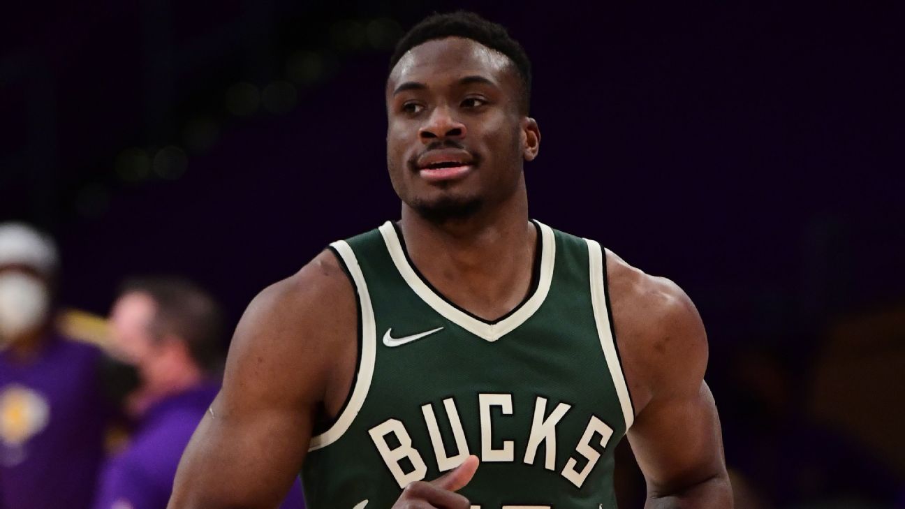 Milwaukee Bucks Tanasis Adetokumpo Misses At Least Two Weeks Due To Knee Injury Nba Sports Jioforme