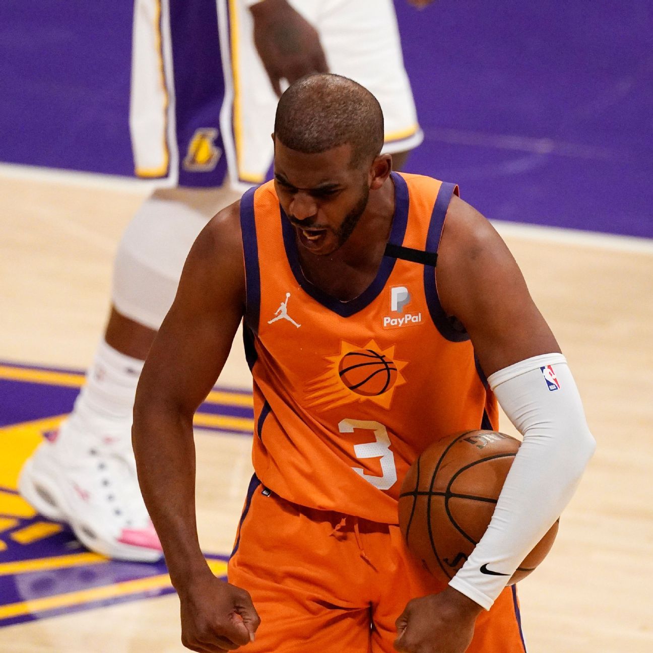 Chris Paul talks Monty Williams out of sitting him for Game 4 responds with 18points in Suns victory