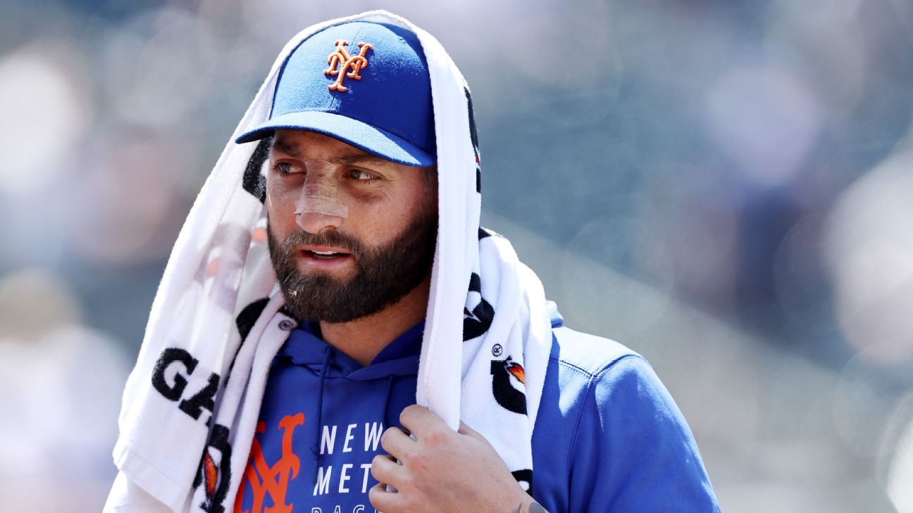 Kevin Pillar on injured list after HBP to face