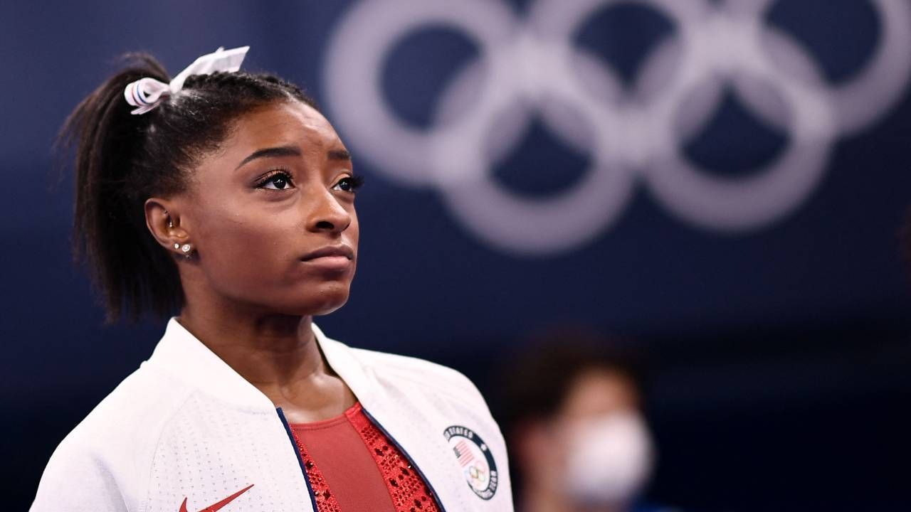 Simone Biles x Rebeca Andrade: referências na ginástica artística se  enfrentam em finais do Mundial - Estadão