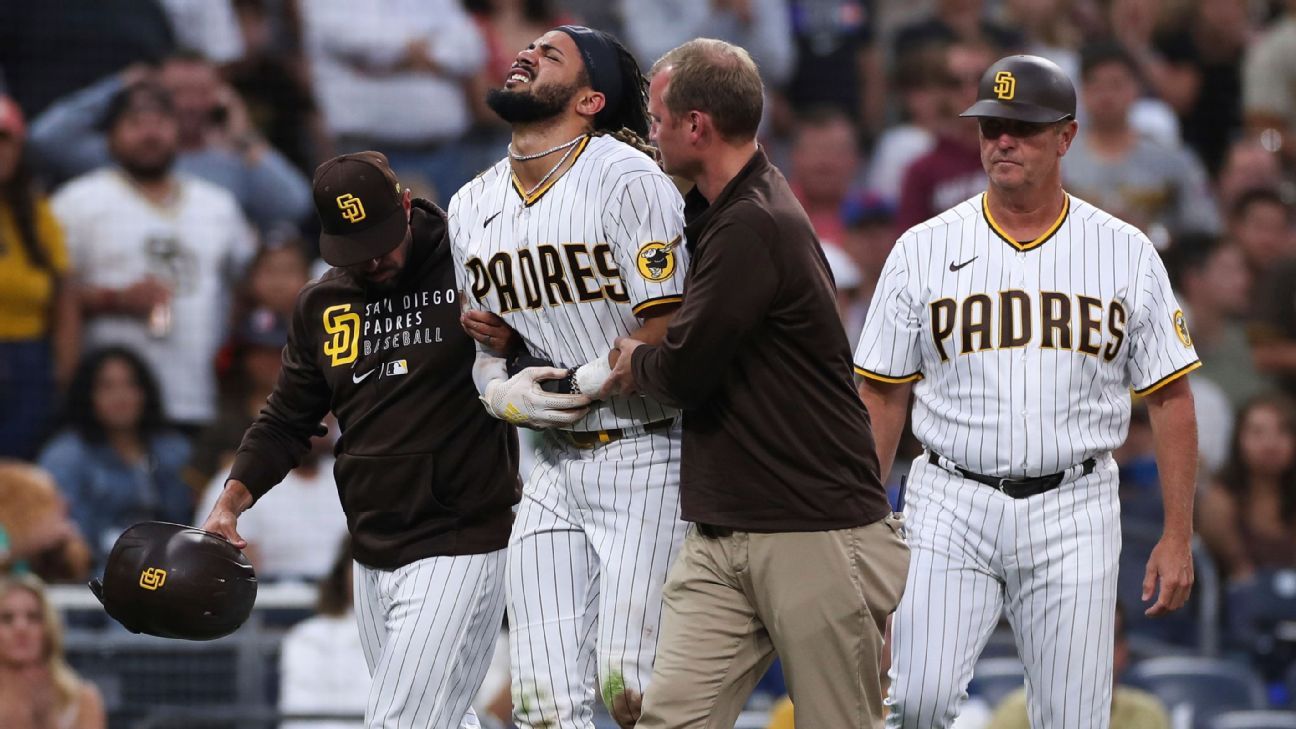 Padres star Fernando Tatis Jr. dislocates shoulder on swing –