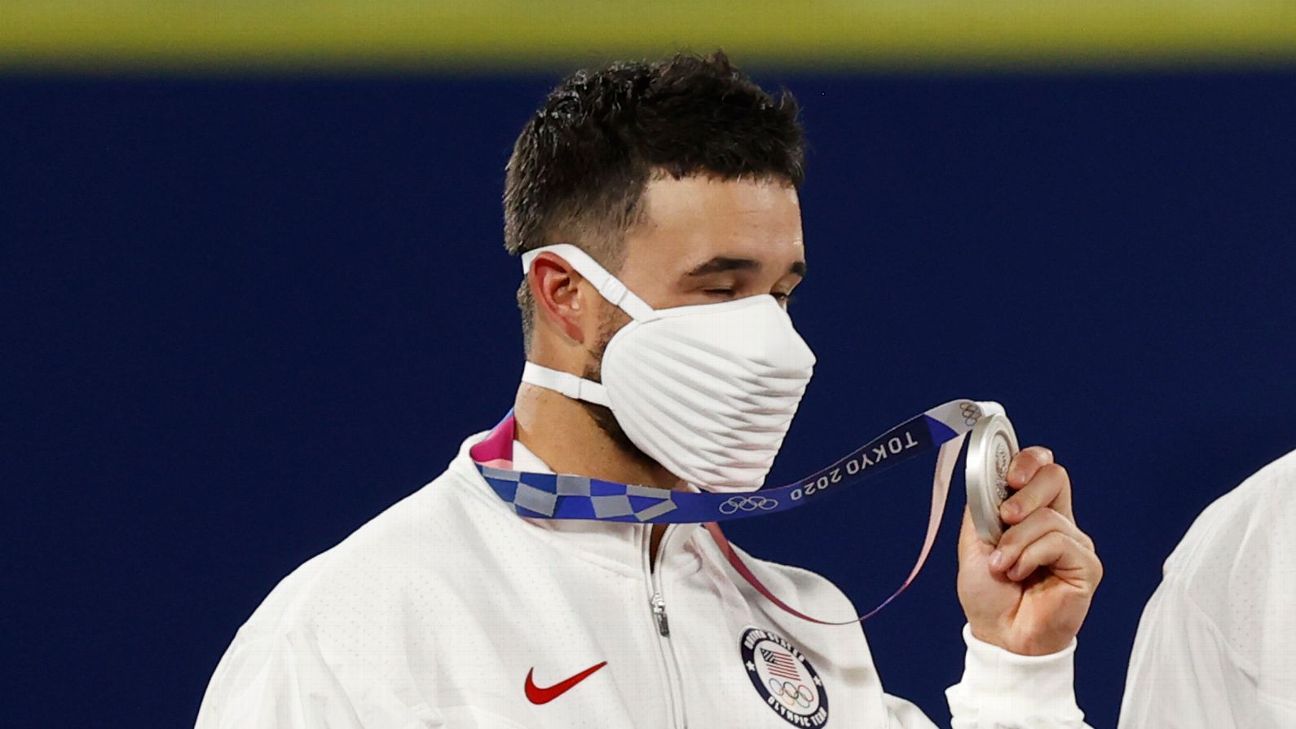 U.S. baseball player Eddy Alvarez becomes just sixth athlete to medal in both Su..