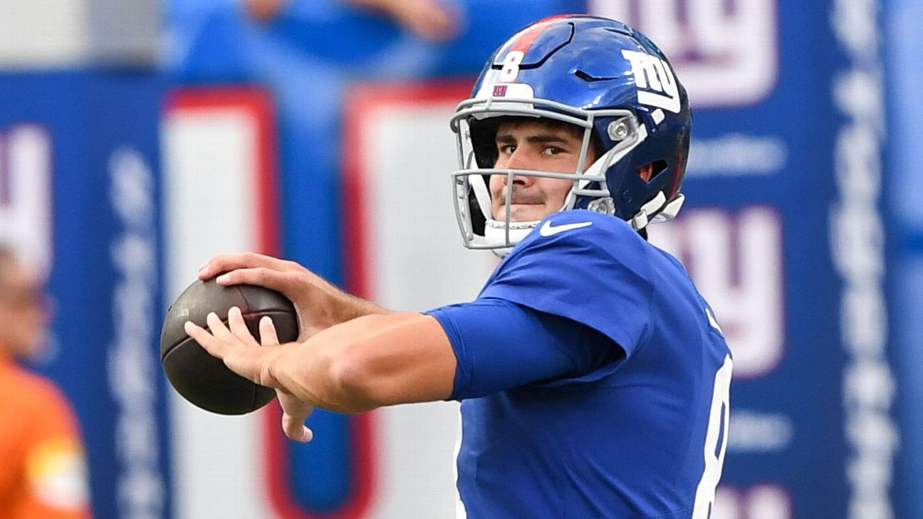 Giants QB Daniel Jones is exiting the #Dolphins game with a neck injury and  has been ruled OUT.