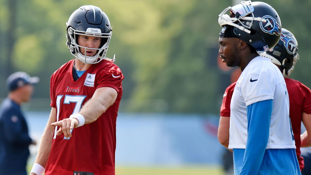 Titans, Ryan Tannehill working on offense in training camp