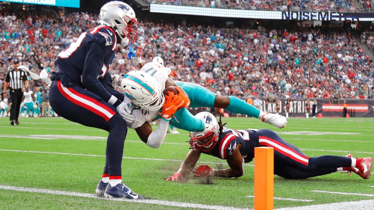 Jaylen Waddle: Dolphins rookie overcomes injury scare against Falcons