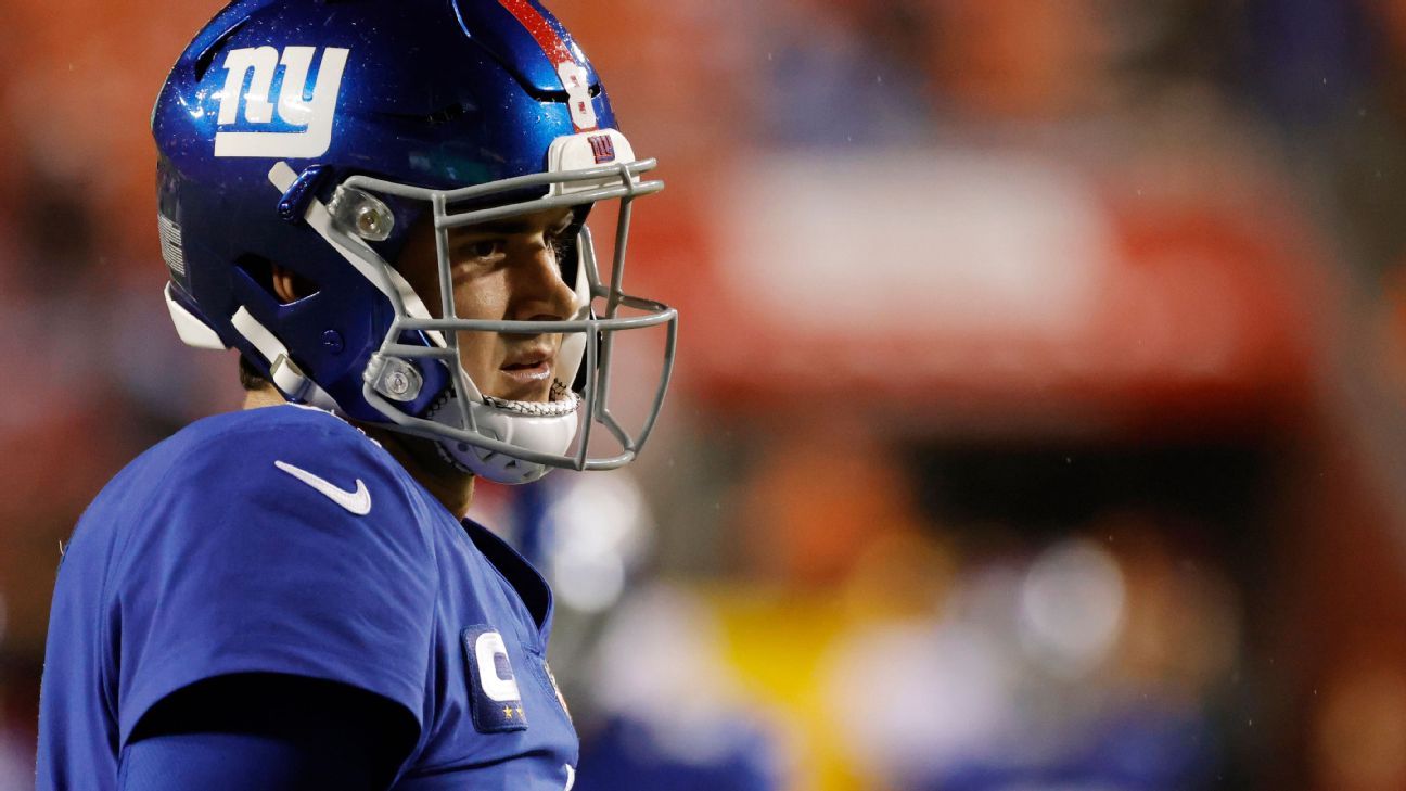 New York Giants QB Daniel Jones not cleared for contact, out vs. Miami Dolphins