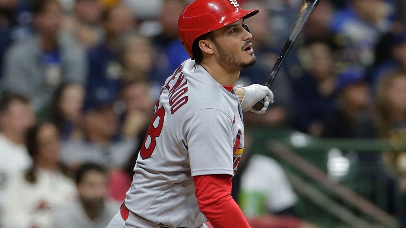 Nolan Arenado leaves Cardinals' game with lower back tightness