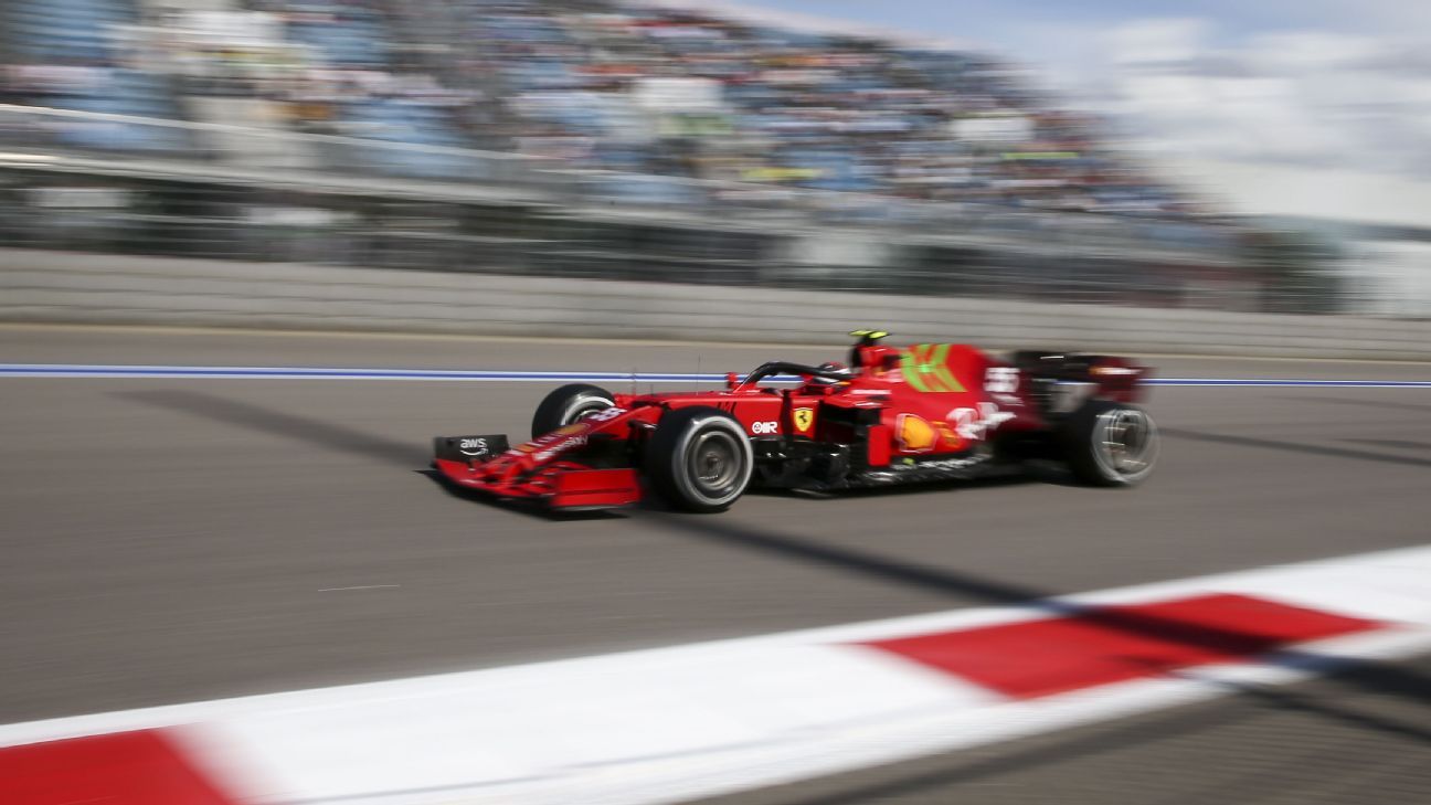 Carlos Sainz memulai di belakang grid dengan mesin Ferrari baru di Turki