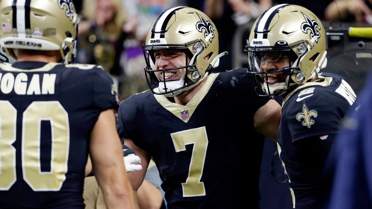 Saints' Taysom Hill Powers Into End Zone For TD Against Browns