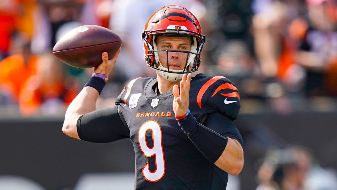 Bengals QB Joe Burrow sports Ja'Marr Chase throwback jersey ahead