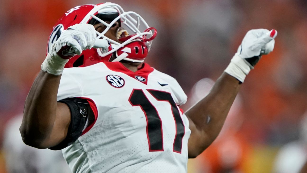 Georgia Bulldogs defensive stars Nakobe Dean, Travon Walker, Lewis Cine declare for NFL draft