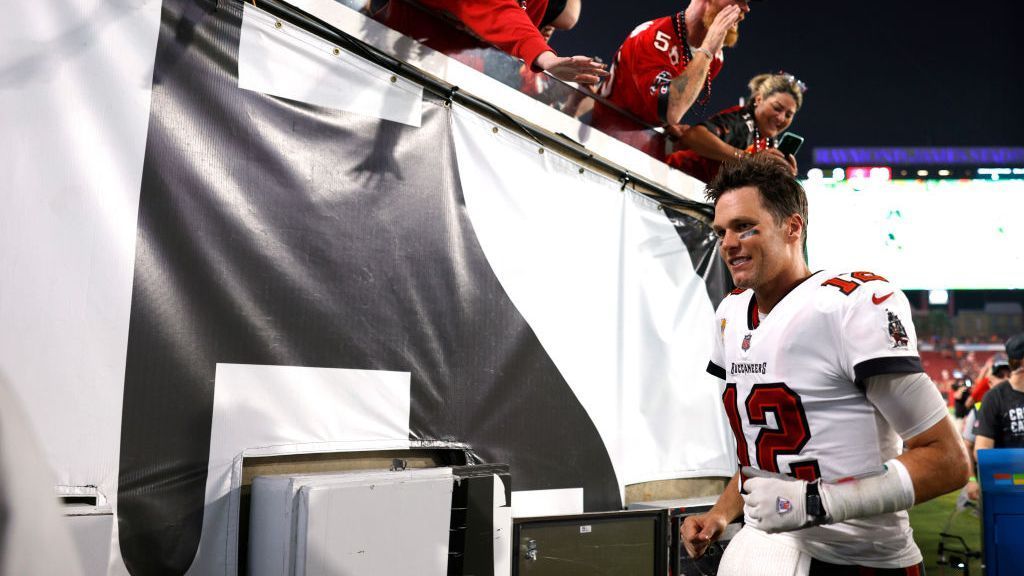 Tom Brady shares special moment with young fan after QB's historic day