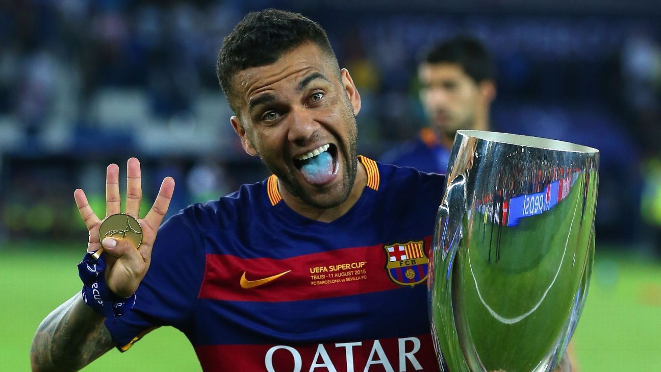 Daniel Alves reconhece dificuldade do Barcelona pelo título: 'Real