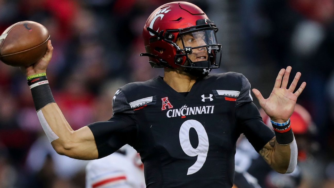 Unbeaten Cincinnati joins Georgia Ohio State and Alabama in CFP’s coveted top four as Oregon slips – ESPN