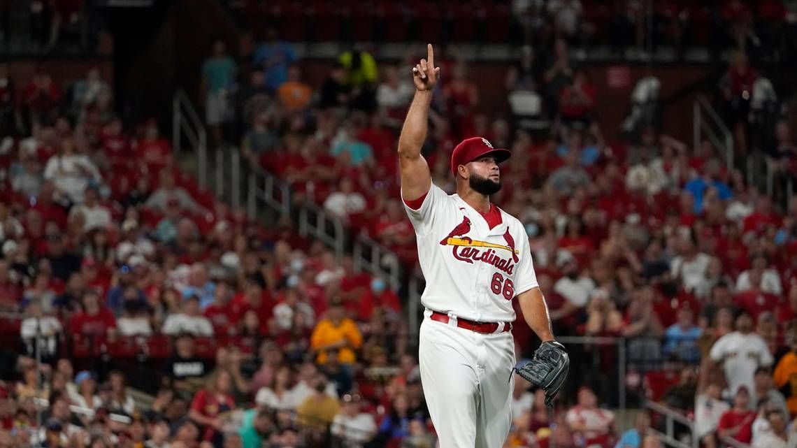 Mexicano Luis Urías se estrena en Grandes Ligas con San Diego Padres