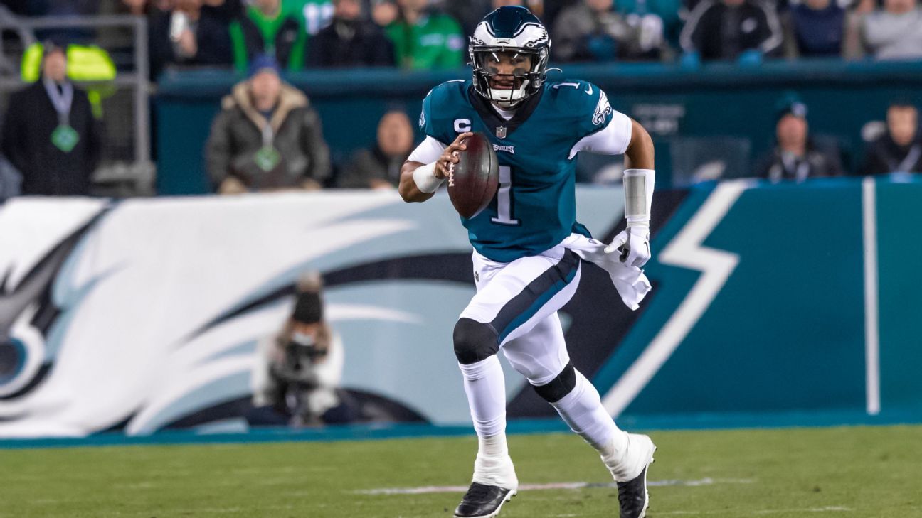 NFL DFS: DraftKings and FanDuel Best Buys For Week 16 