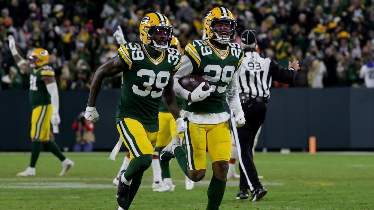 Packers cornerback Rasul Douglas returns another interception for a TD