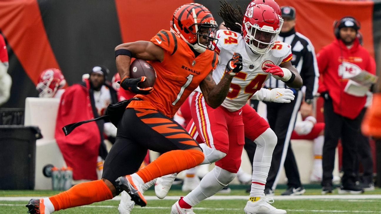 Bengals WR Ja'Marr Chase hauls in 69yard deep ball vs Chiefs for third