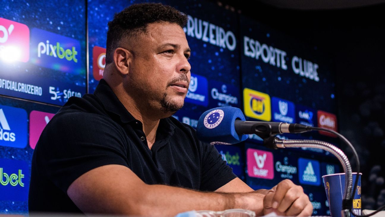Ex-porteiro aciona Cruzeiro na Justiça por demissão sem receber direitos e faz apelo à gestão Ronaldo, diz site