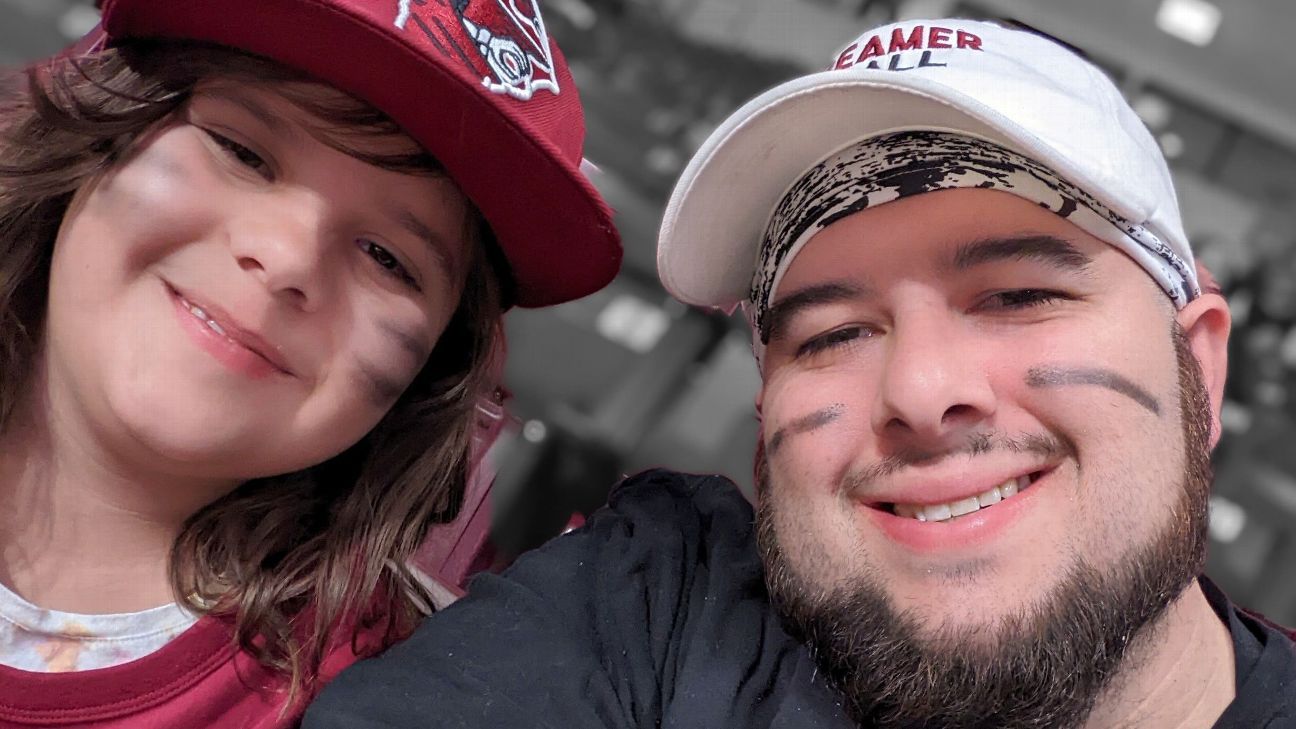 South Carolina women's basketball team makes young fan's first game viral and me..